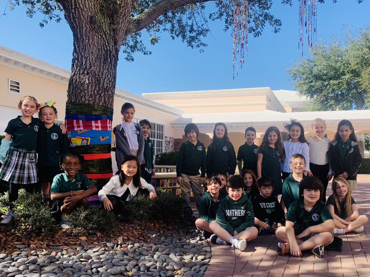 silvia_ariasPC's tweet image. Working on a new installation for the Chestnov Sculpture Garden with first grade students.  Notice the tree trunk and wind chimes hanging on the tree, love PC!!. #PCFineArts #PCVisualArts