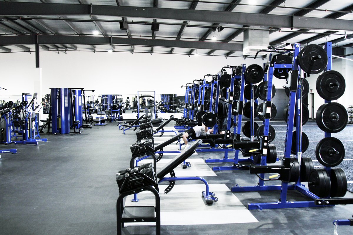 TuffstuffIntl's tweet image. Thank you Oklahoma Athletic Center (OAC) Fitness &amp;amp; Performance for choosing TuffStuff! We love the bright Royal Blue colors and 3D Laser Cut logos you chose to match OAC’s branding.  #TuffStuff #Fitness #OklahomaCity #OAC #TuffStuffNation #Gym