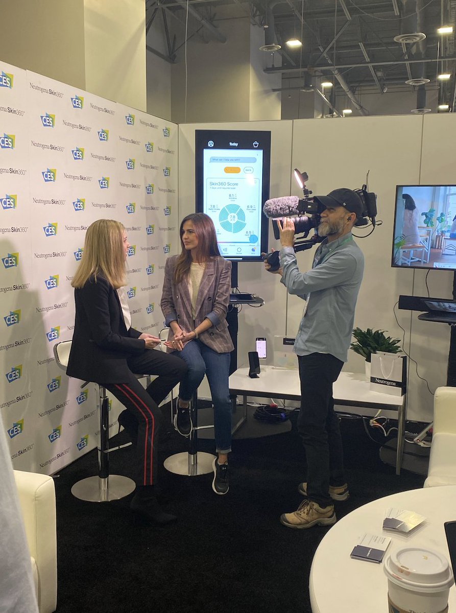 LIDTEvents's tweet photo. @RominaPuga with @ABC LIVE 🎥 today revealing the new #Skin360 app by @Neutrogena , @neofect rehabilitation solutions and @MedWand #CES2020 Innovation #AwardWinning #telemedicine device! @dhsummit @HighTechRetail
#HighTechRetail #DigitalHealthCES https://t.co/NPqQxYALhh