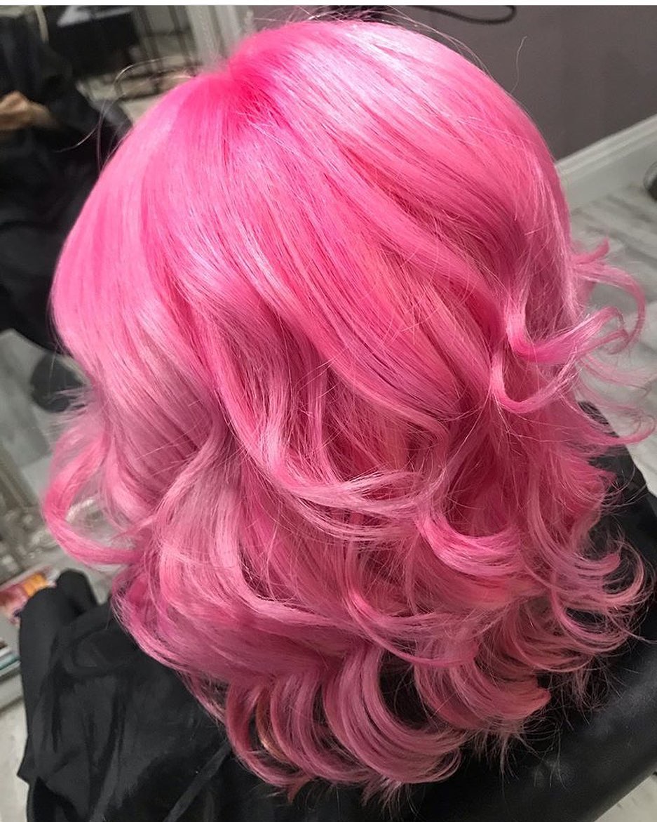 asphair's tweet photo. On Wednesdays we wear pink π
Hair by @kimberleynashhair
Prelightened and then toned with equal parts of ASP Colour Dynamics Hot Pink and Pasteliser for beautifully bright results!
#asp #asphair #colourdynamics #pinkhair #creativecolour #haircolour #hairinspo https://t.co/dV5ABYXtDg