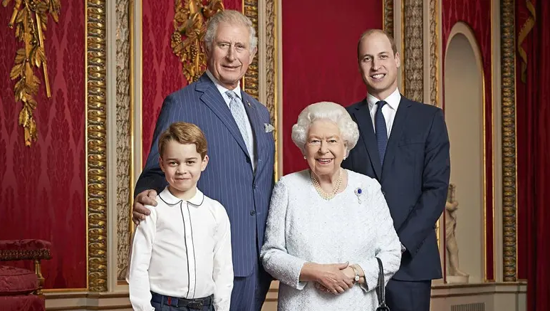 (27)This official photo was released days ago to mark the start of a new decade. Look how happy & assured they are. They just got two rogue princes off their backs. Two boils lanced. I've even started respecting Charles; I'm no longer worried about his reign. All will be well.