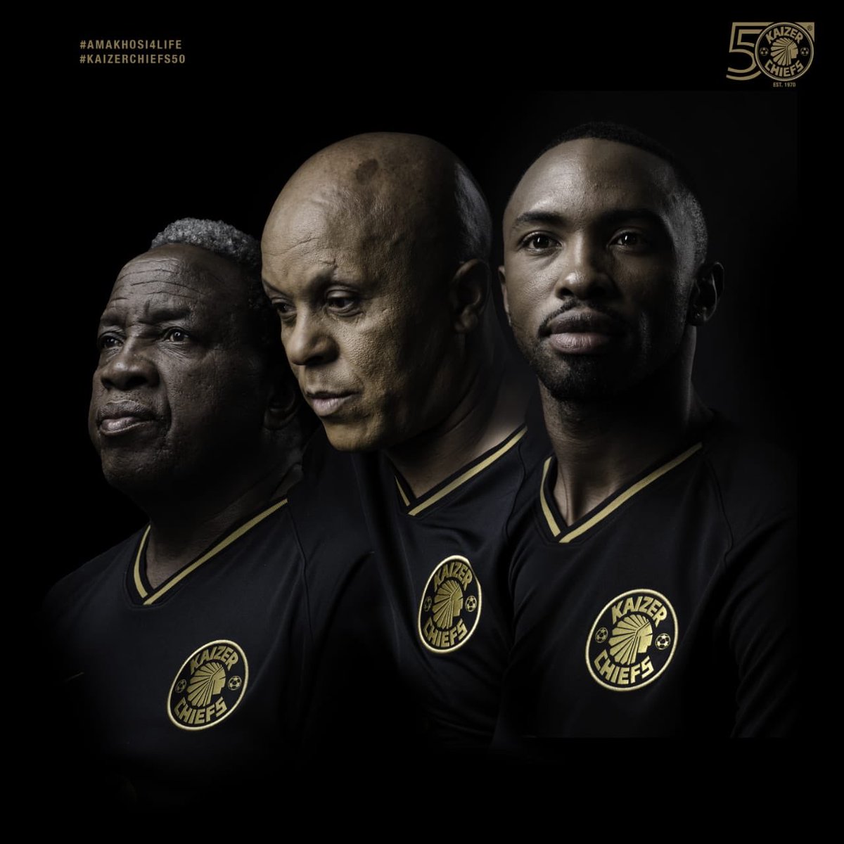 SiyaRumbu21's tweet photo. Happy 50th Khosi @KaizerChiefs 

#ReturningTheGlory 
#KCExcel
#InspiringGreatness
#AbsaPrem 
#KaizerChiefs50 https://t.co/mnYhRJxUzI