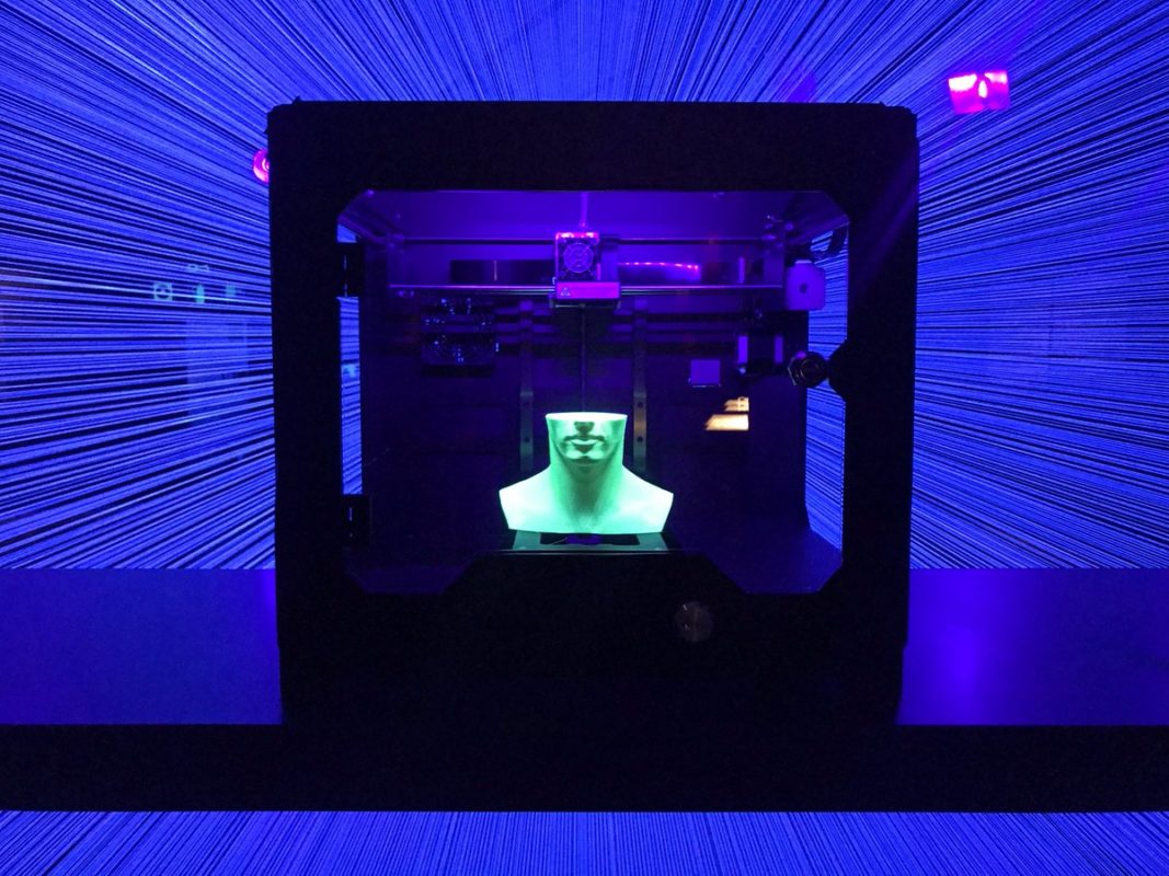 QuadratePlastic's tweet photo. ¿Cómo impactan al mundo las nuevas tecnologías? La muestra "3D Imprimir el Mundo" reflexiona sobre este tema en el @UniversumMuseo de las Ciencias. ¡No te la pierdas, tienes hasta el 2 de febrero!.
https://t.co/FWhNWQQXWI https://t.co/cPpUK8WyVA