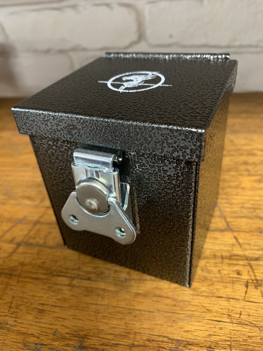 REPGamingProd's tweet photo. @CoolStuffInc our new Silver vein textured Steel deck boxes would go well in your Heavy Metal Magic catagory!  Would love to have you guys carry our deck boxes! #steeldeckboxes https://t.co/pfY2ceZ5Yj