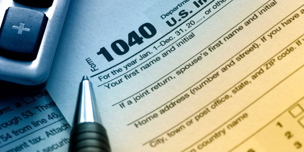 RefundSchedule's tweet photo. The IRS just announced the first day to receive federal tax refunds 2020 https://t.co/CkTGgB21yQ https://t.co/gOVYKOmWhP