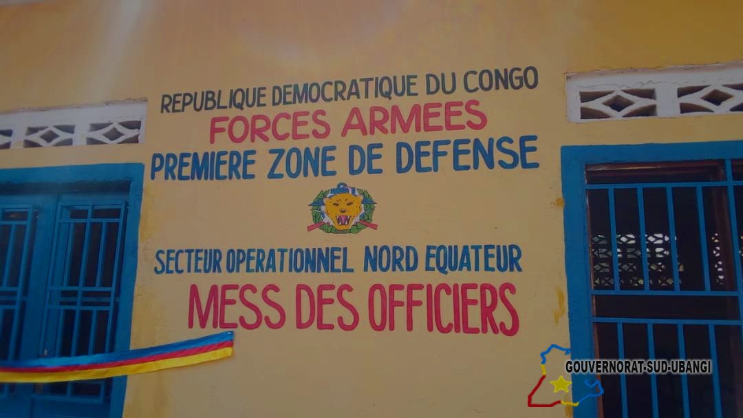 de_province's tweet photo. ~@GouvMabenze a assisté à l'ouverture du Mess d officiers d la garnison d Gemena

~Un mess est 1 cantine militaire pr officiers et sous-officiers

~L'Ensemble d officiers y mangent, 
le service du personnel chargé du fonctionnement d ce restaurant, et matériel ki y sont affectés. https://t.co/QKrWRKJKxX