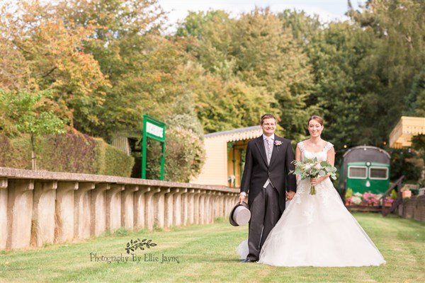 bfweds's tweet photo. Hands up! 🙋‍♀️🙋‍♂️Who's looking at wedding venues this weekend?  Make yourself a cuppa and browse through what we can offer! From castles to even a train station, there's a whole host of locations for you to pick! #weddinghour #weddingplanning https://t.co/NxHTHNLlSM https://t.co/KIX1SVAzOf