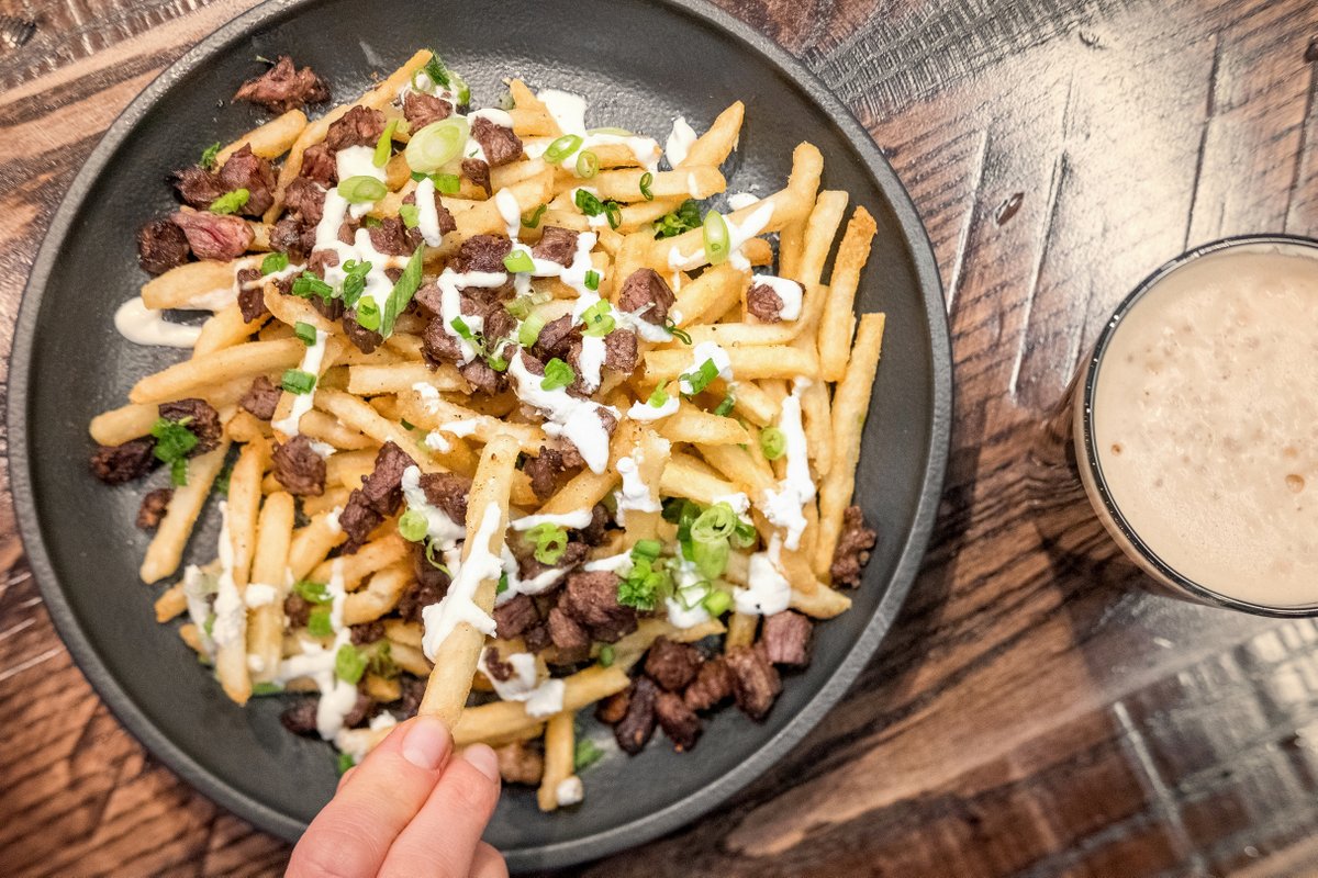 PintBrothersDTC's tweet photo. The basics, meat and potatoes! Sometimes it’s delicious to be basic. Steak Frites for the win. #fries #foodie
#foodstagram #steakfrites #delicious #denver #pintbrothersdtc https://t.co/fUBnWY3Ao0