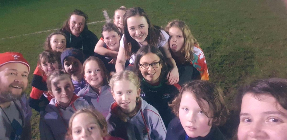 Sesiwn wych heno bois! Braf cal bod yn nôl wedi’r holl wledda dros y Nadolig. Ry’n amser a lle wythnos nesa! Croeso mawr i bawb! 🐘