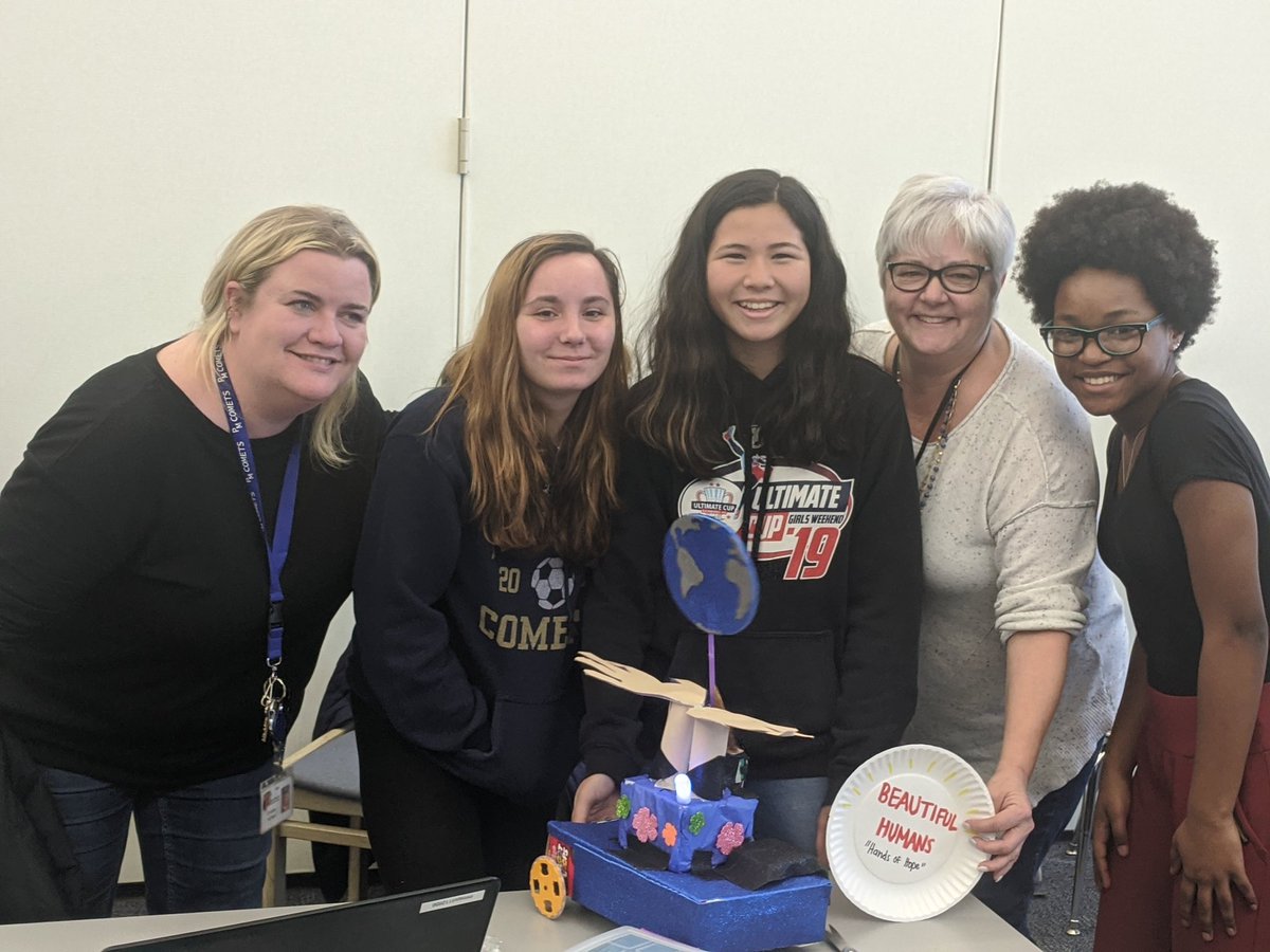 Teachers and students from <a href="/pennmanor/">Penn Manor SD</a> with their #RobotParade floats and Paper Plate Awards! This #roseparade2020 "The Power of Hope" themed parade was a smash hit!
<a href="/birdbraintech/">BirdBrain Technologies</a> <a href="/charlie3/">Charlie Reisinger</a>