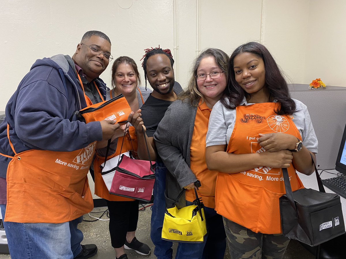Thanks for joining our 2020 inFocus team. Looking forward to a fun and safe year. Enjoy your treats! @TracyFJefferson <a href="/RyanLeBlancHD/">Ryan LeBlanc</a> <a href="/PinoyHD703/">Marcelo</a> #safetyispersonal