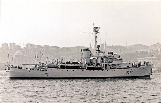 FlMichele69's tweet image. Corvette #USNavy🇺🇸 for #ItalianNavy🇮🇹
AGS Staffetta A5307 1949÷75
ex PrudentPG96🇺🇸
#FlowerClass🇬🇧🇨🇦
Disp 1375t
Eng 2B 1VTE 15kts
Arm nil
@IBallantyn @ProfCaputo @Capt_Navy @Adalbertus80 @on_warfare @IamSaltySailor @CanbulatP @cynaegeirus @pdanunagoro @GardaAramis @frenchshiplover