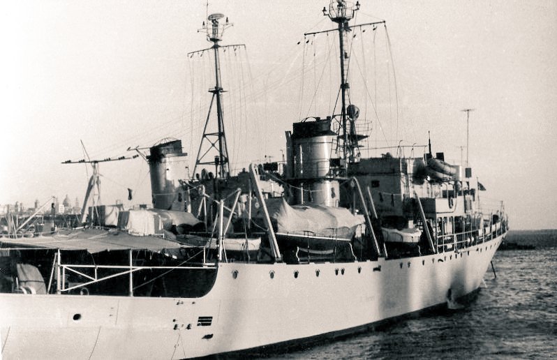 FlMichele69's tweet image. Corvette #USNavy🇺🇸 for #ItalianNavy🇮🇹
AGS Staffetta A5307 1949÷75
ex PrudentPG96🇺🇸
#FlowerClass🇬🇧🇨🇦
Disp 1375t
Eng 2B 1VTE 15kts
Arm nil
@IBallantyn @ProfCaputo @Capt_Navy @Adalbertus80 @on_warfare @IamSaltySailor @CanbulatP @cynaegeirus @pdanunagoro @GardaAramis @frenchshiplover