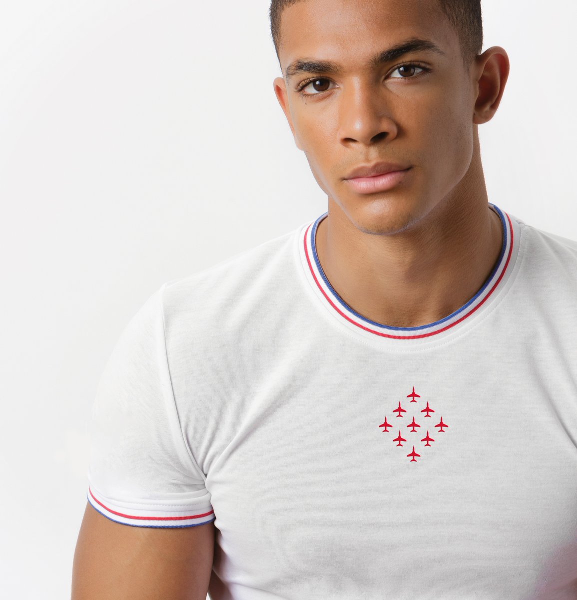 airforcegifts's tweet photo. We're loving Channel 5's Red Arrows 'Take America' documentary so far! 🛩️❤️

Get prepared for the Red Arrows 2020 tours with our Official Licensed RAF Red Arrows Tops.

#redarrows #redarrowstour #raf #royalairforce #redarrowstakeamerica #takeamerica https://t.co/Bu7bGHbSF6