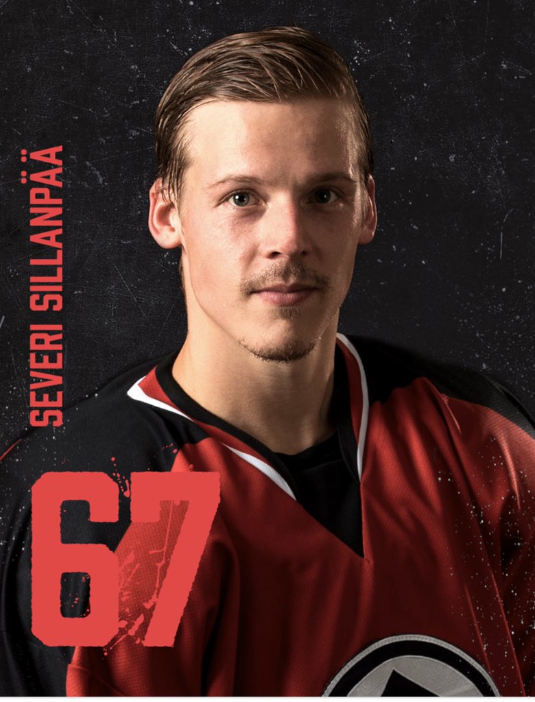Tiedote: Sillanpää. 
Karhu on tehnyt loppukauden mittaisen sopimuksen hyökkääjä Severi Sillanpään kanssa. Sillanpää liittyy joukkueeseen välittömästi ja esiintyy jo viikonlopun molemmissa kotiotteluissa. #suomisarja #ässät (kuva <a href="/PorinAssat/">Porin Ässät</a>)