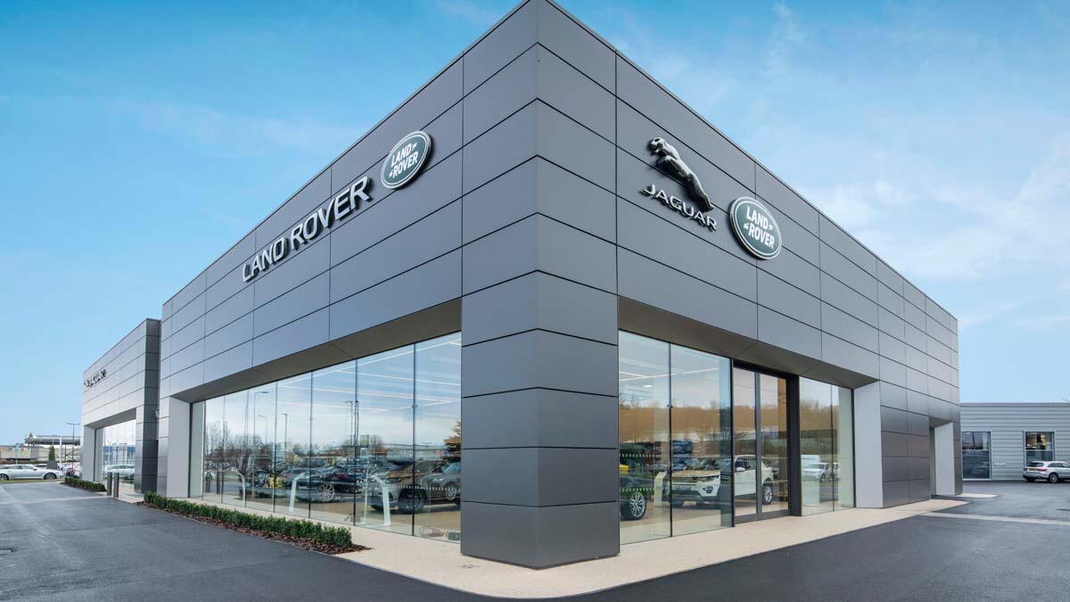 kformco's tweet photo. Kform used on  Jaguar Land Rover dealership: WCD Concreting Ltd “Working smarter not harder” on a project for Midus Bristol.  K85 profile was installed on metal decking to create a 90mm slab, dramatically speeding  up the setup process  &amp; creating a professional looking finish. https://t.co/SwI6fK3KZJ