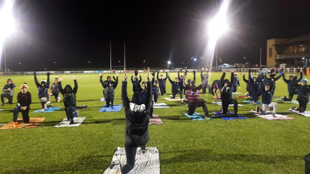 udy_jo's tweet photo. Broga for U12βs @StourbridgeRFC tonight. Learning the importance of core strength & stretching. Well done boys. #wearestour https://t.co/qxNNQD3ous