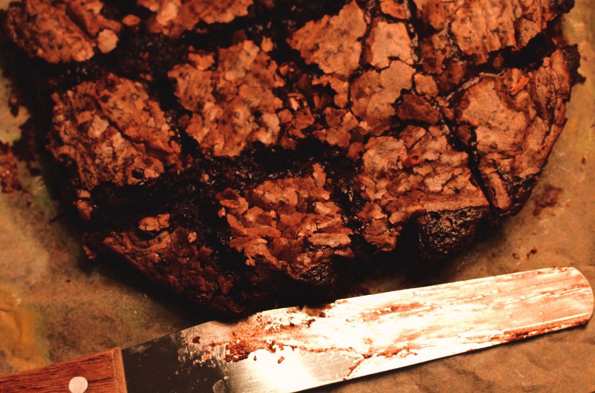 mahrukh_aziz98's tweet image. After experimenting for almost a year now, I’ve finally come up with my own recipe for super fudgy Chocolate brownies! ✨ they are butter-less &amp;amp; don’t require any additional Baking Chocolate in the batter! Will be sharing more of this recipe with you all ✨ #baking