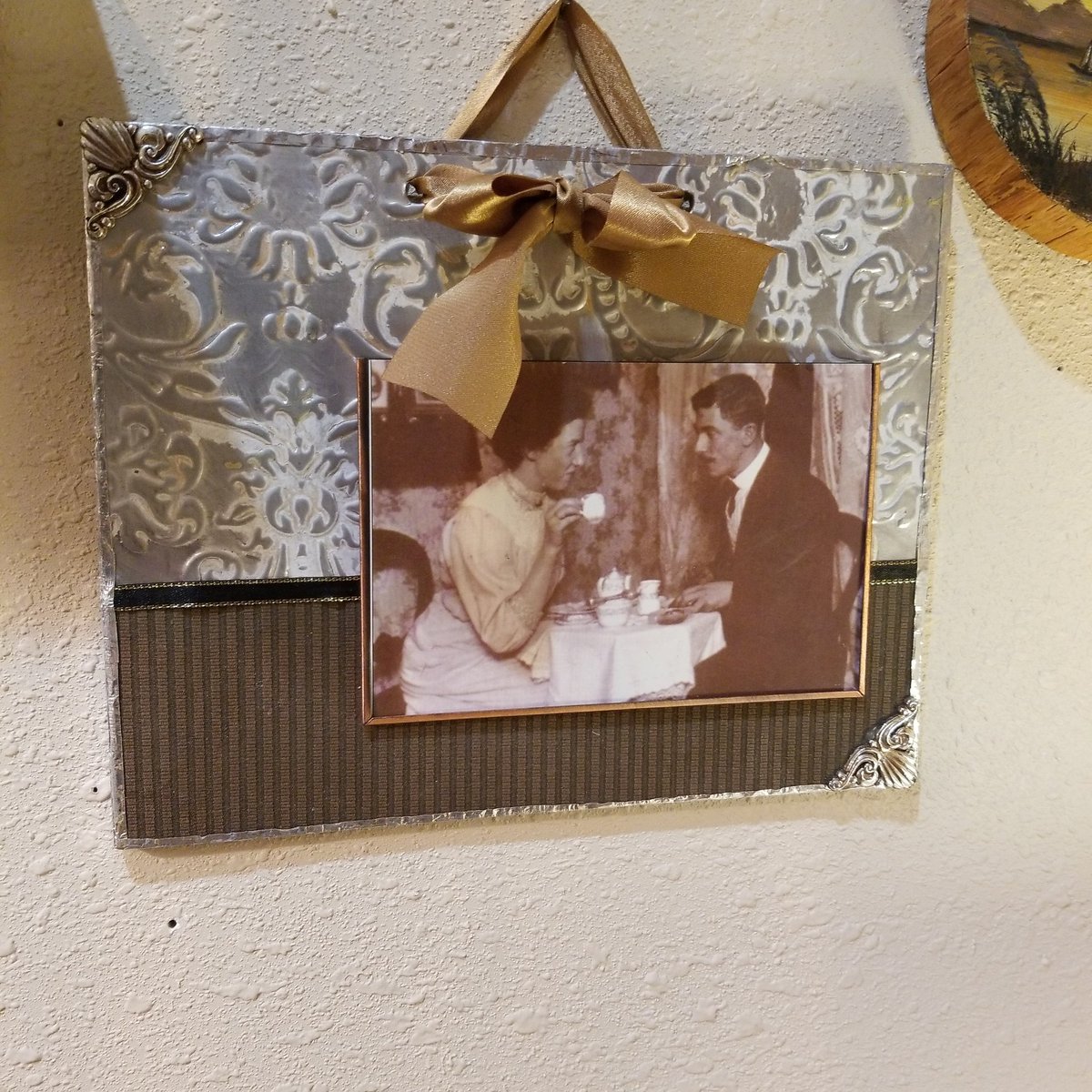 FiengoJane's tweet photo. Vintage Frame!!! #itsallgoodep #vintageframe #frames #pictures #theantiquemallelpaso #helenshiddentreasures #helenschoice #Janeswall #elpasomag #elpasopix #elpaso915 #checkusout #shopelpaso #heynow #eptxnow #fashooo #oldandnew https://t.co/urZF7N3YRj