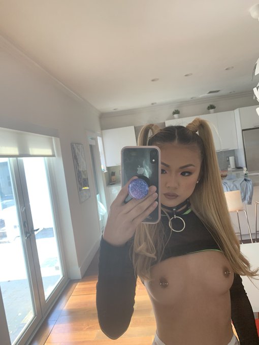 Watch Lulu Chu's leaked NSFW photo on TwXstars