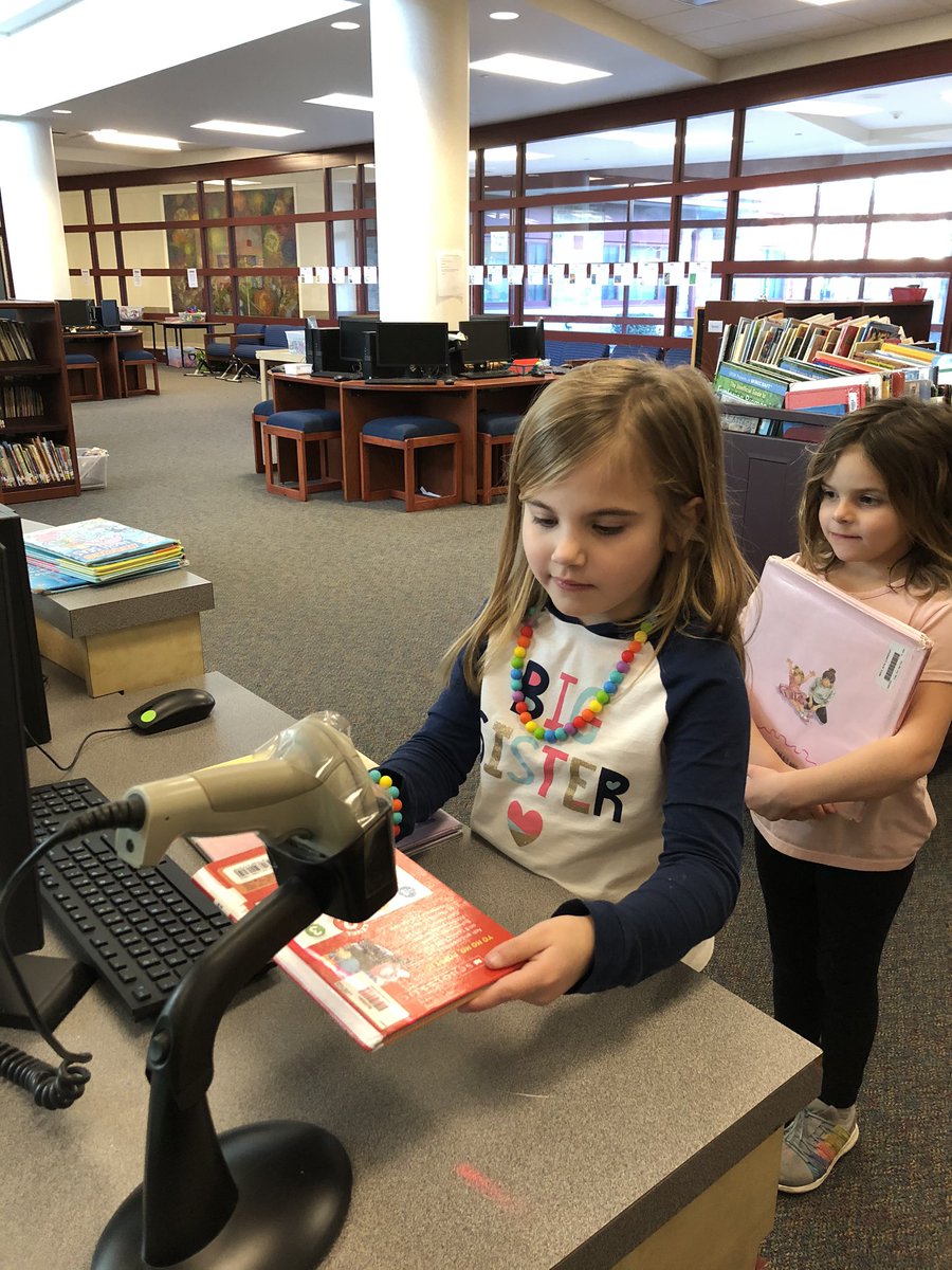Proud of all of my kindergarten students for doing so well with self checkout in the library! <a href="/MapleGlenWWS/">Maple Glen</a> #gotogether