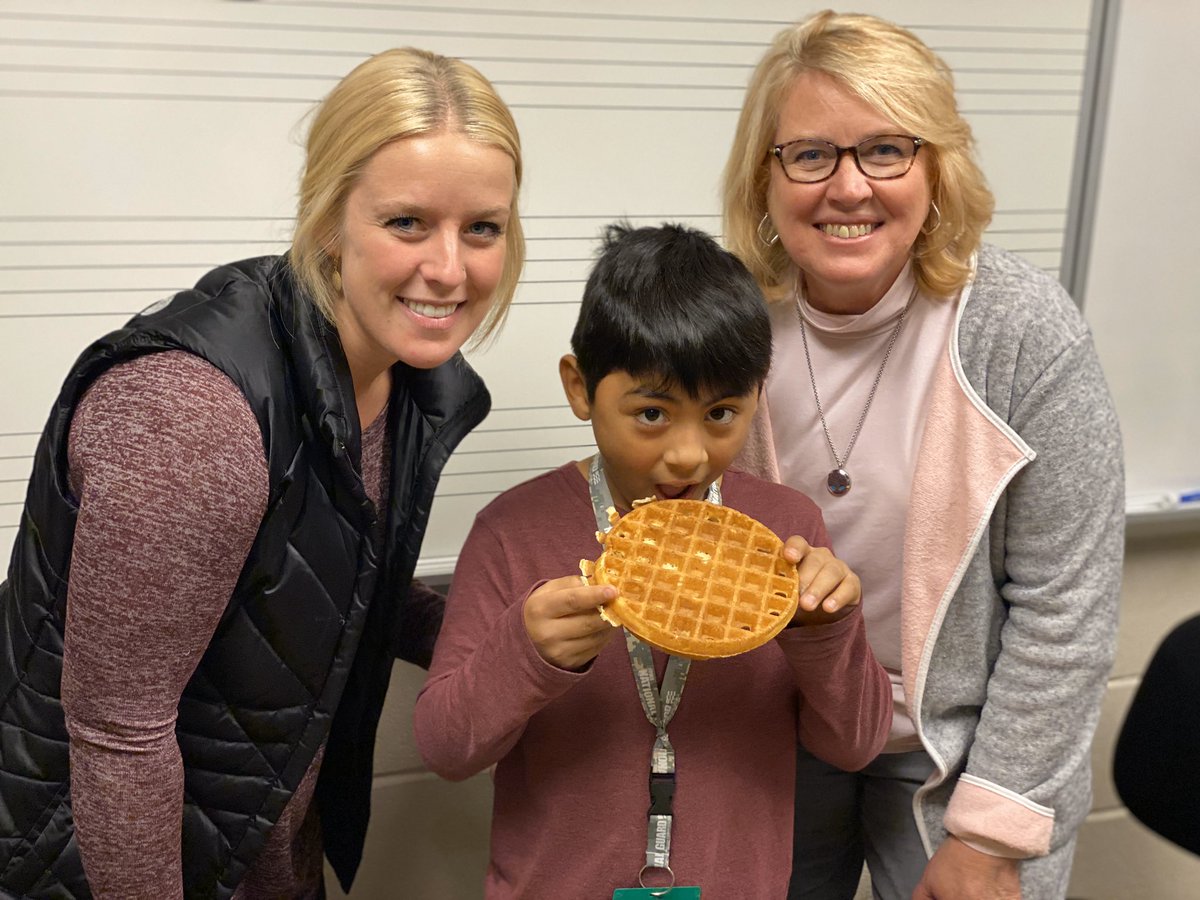 sullmic's tweet photo. When walking the halls &amp; you smell something cooking... #WaffleCelebration for working at getting better &amp; becoming a better version of himself. Great support from @jane_lars &amp; Mrs. Magnussen. #AwesomeWork #GrowthMindset #WhoDoesntLoveAGoodWaffle #AmericasSchool https://t.co/3AtNoVQE1k