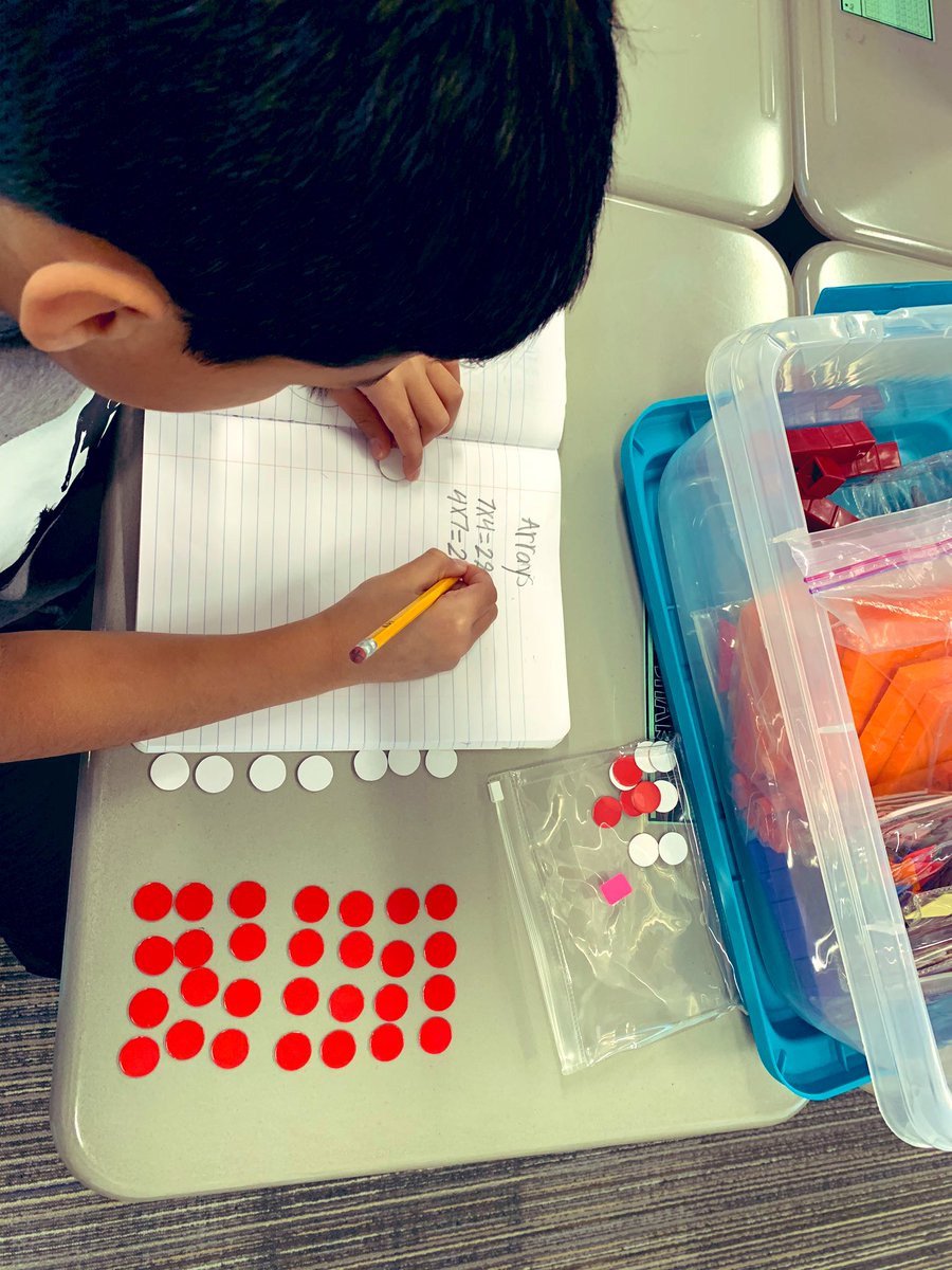 MsPinter2nd's tweet photo. Students taking ownership on choosing their own tools to build arrays and learn their multiplication and division facts! #3rdgrade @LCE_Mustangs https://t.co/hdvSJjeD6q
