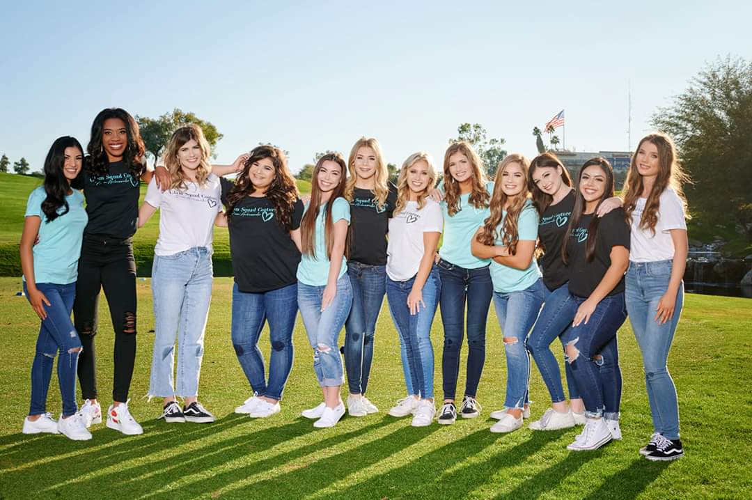 teamchloeinfo's tweet photo. 2020 Prom Ambassadors for @glamsquadaz 💗 So thankful for this opportunity! #glamsquadaz #promambassador 
Tees: @glamrgirlKayla 
Makeup: @KensingtonMUA 
Photo: PG Photography AZ https://t.co/xWuNXgenaa