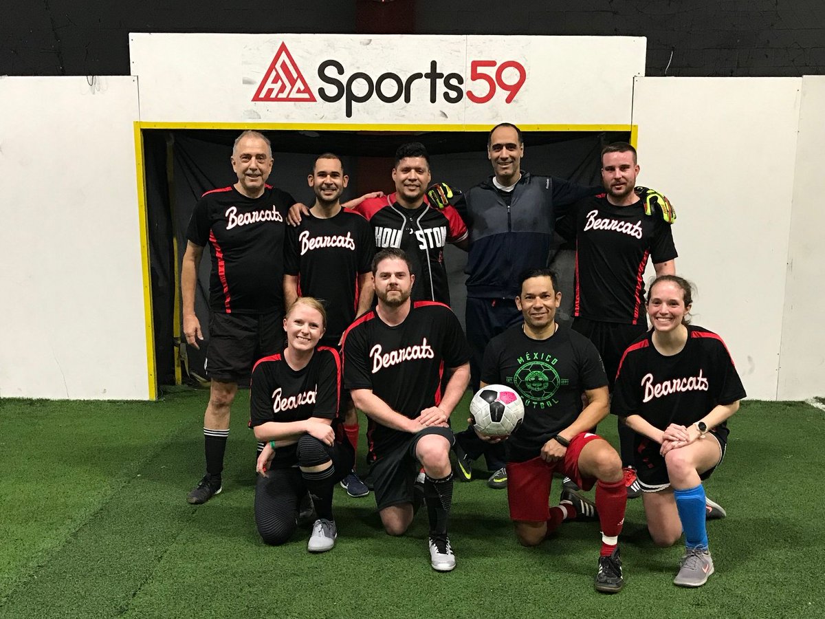 WalterPMooreEng's tweet photo. Over 10 years and still kickin'!
Walter P Moore wraps up another intramural year on the field. Cheers to another great season!
#MoorePeople https://t.co/cFKv4n0jiG