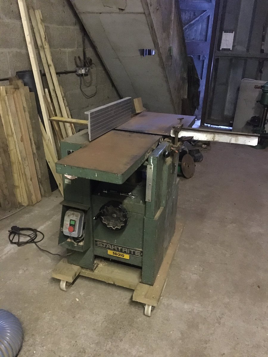 4+ hours setting this old boy up today! It’s not run for a few months so about time it was sorted. #workshop #woodworking #oak