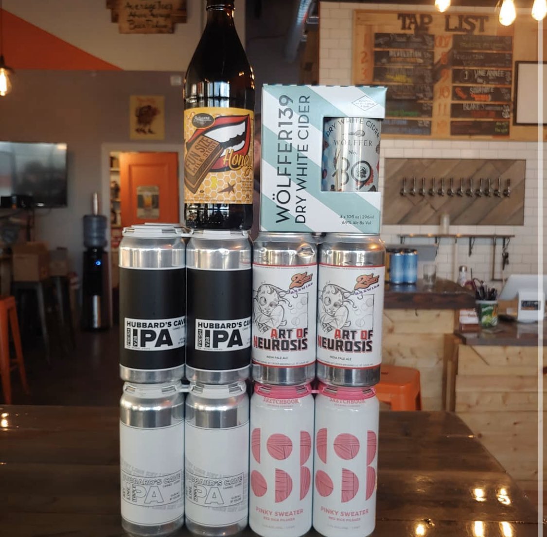 crafted79's tweet photo. Adding to today's fun we got some great drops from @hubbardscave @PollyannaBrewCo @wolfferwine @sketchbookbrew and @2ndshiftbrewing
#Crafted1979 #DrinkLocal #BottleShop #WeHaveBeerHere #GetHereAndDrinkBeer #NewBeerWhoDis #LetsGoTurbo https://t.co/yHkNmn5hZQ