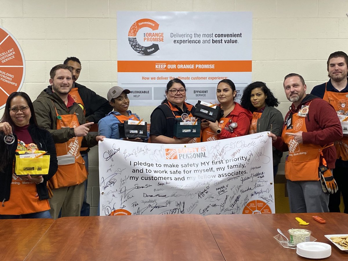 Safety is personal....  0633 infocus team the AWESOME safety leaders #whyiworksafe #jenking