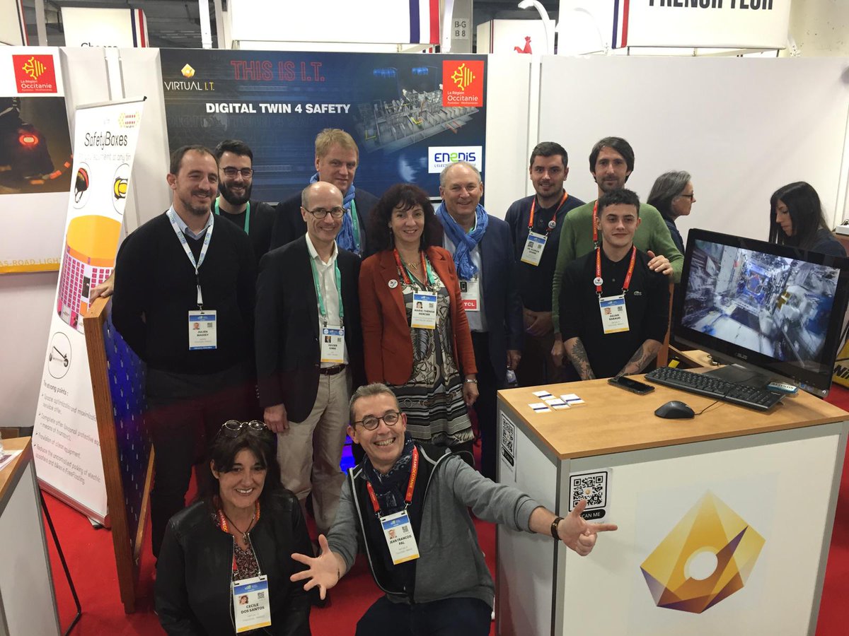 Délégation <a href="/enedis/">Enedis</a> et <a href="/EDFofficiel/">EDF</a> sur notre stand au #ces2020. Présentation des outils Enedis développés par nos soins : Ebalisage et PSMonitoring.