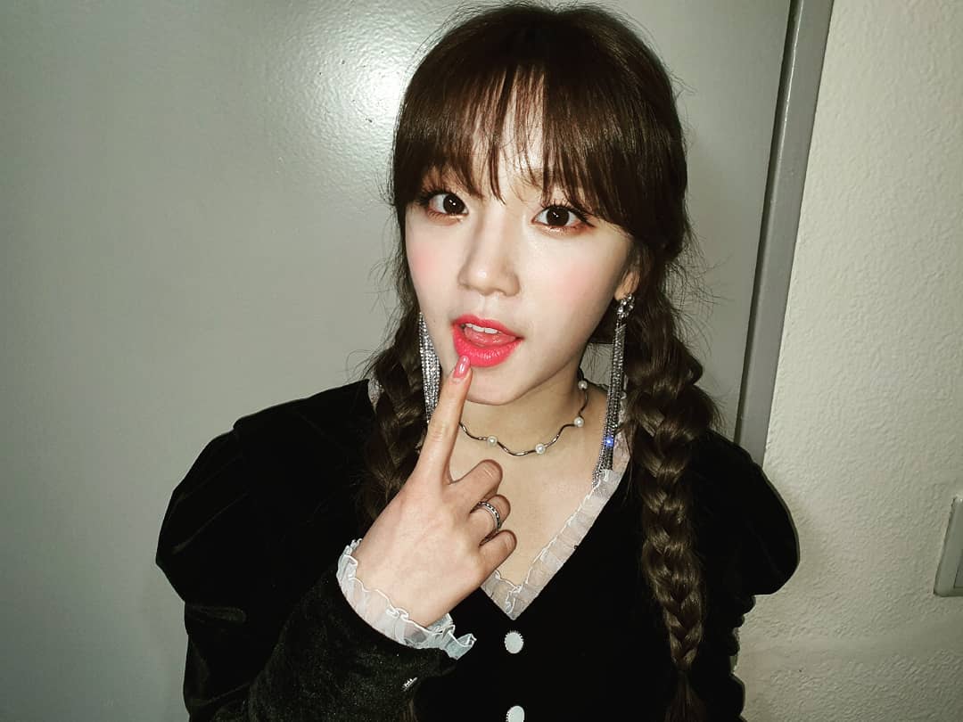 official_i_dle's tweet photo. [#우기] 2020 좋은 일만 있길 바라요 ♡
Hope 2020 can be a year without bad things ♡
希望2020年 可以对我们都好一些♡
Neverland  I love you all
Always here with you guys
💜❤

https://t.co/89aN1sUj2u https://t.co/Uu3FN1IwaZ