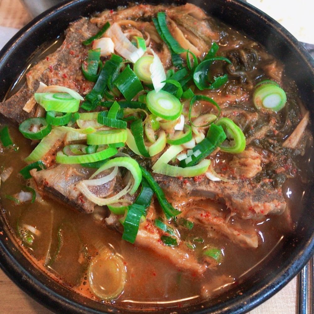 IAteAlready's tweet photo. @DAY6_BOBSUNGJIN 뼈해장국 https://t.co/PSUdfJ69eM