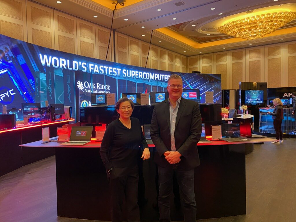 Stopped by Club @AMD today at #CES2020 and had a chance to check things out and chat with Bridget and Cavin of #TheBringUp!  Proud of the team for a great week and great start to 2020.