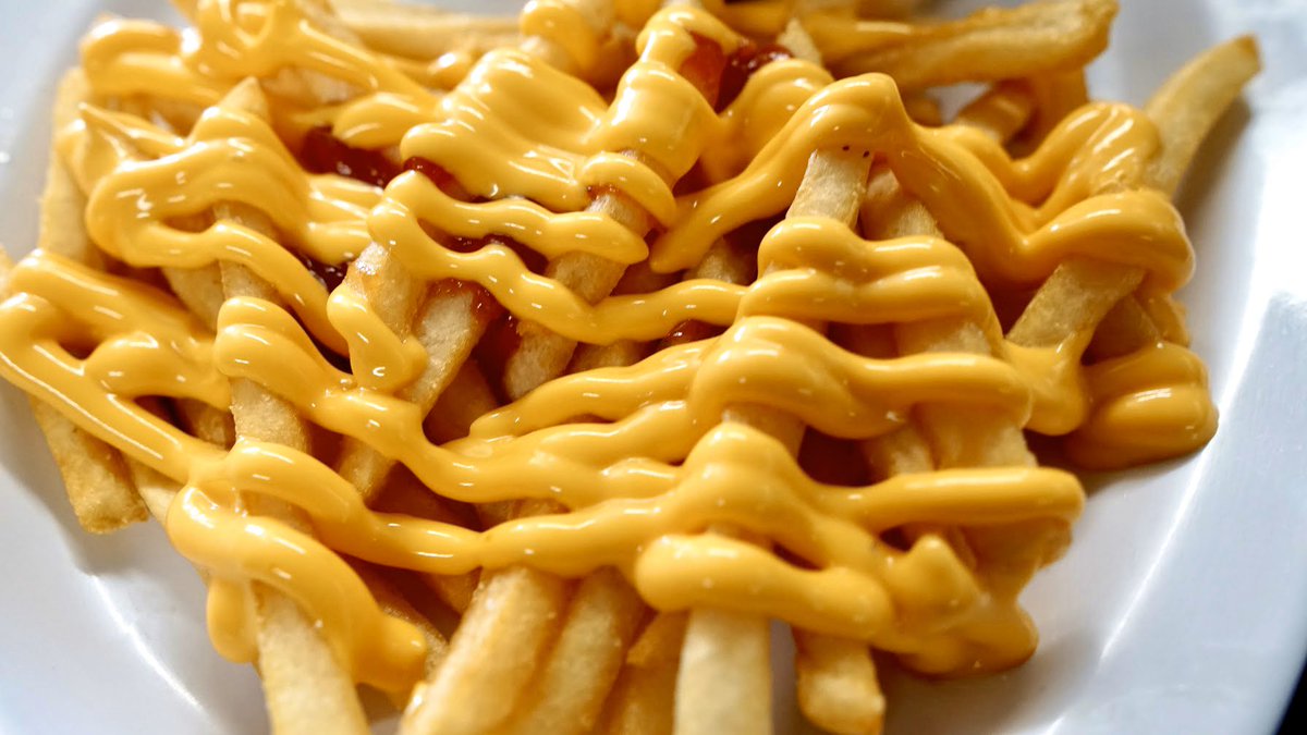 Por supuesto que en su Taquería Las Plebes tenemos hamburguesas más ricas que McDonald's. Saquense para acá a probarlas 🍔 (Y unas cheese fries para acabar bien 🍟) 😉😋
#taquerialasplebes #lasplebes #fresno #hamburguesas #burgers #hamburgers #cheesefries #fries #papasfritas