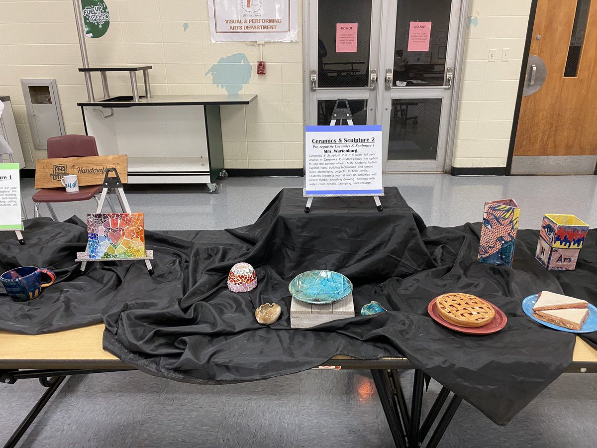 PwayArts's tweet photo. The PHS Experience! Ready to share all that PHS has to offer! #PHSExperience https://t.co/xtep7NRiMg