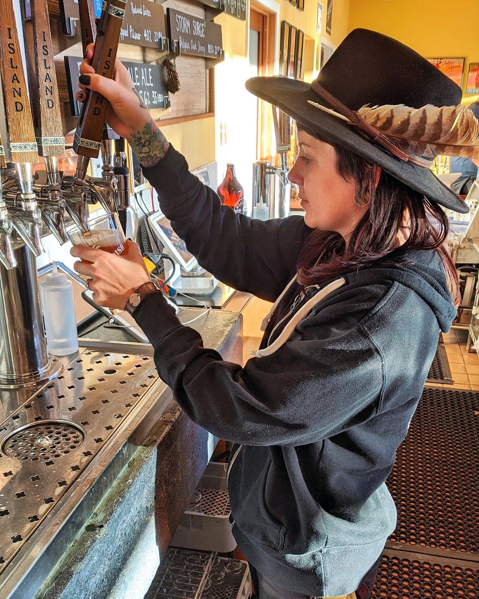 Captain Sandra serving up good beer and good times in the taproom! #womenwhobrew #womeninbeer #pinkbootssociety #santabarbara