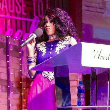 Queen Esther tweet media