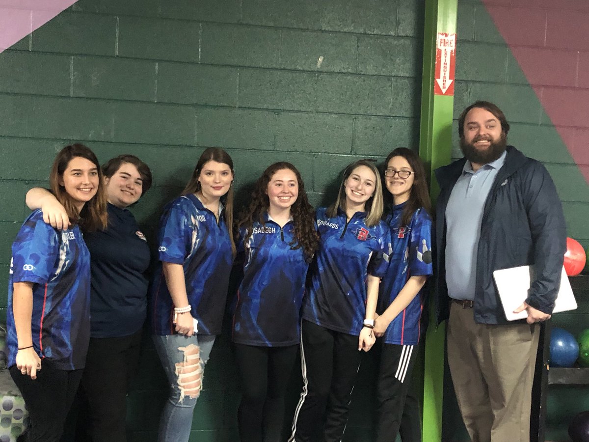 MaryRuthKidd's tweet photo. South Doyle High School girls bowling big win tonight next match tomorrow at noon. https://t.co/Wop5IJIrsb