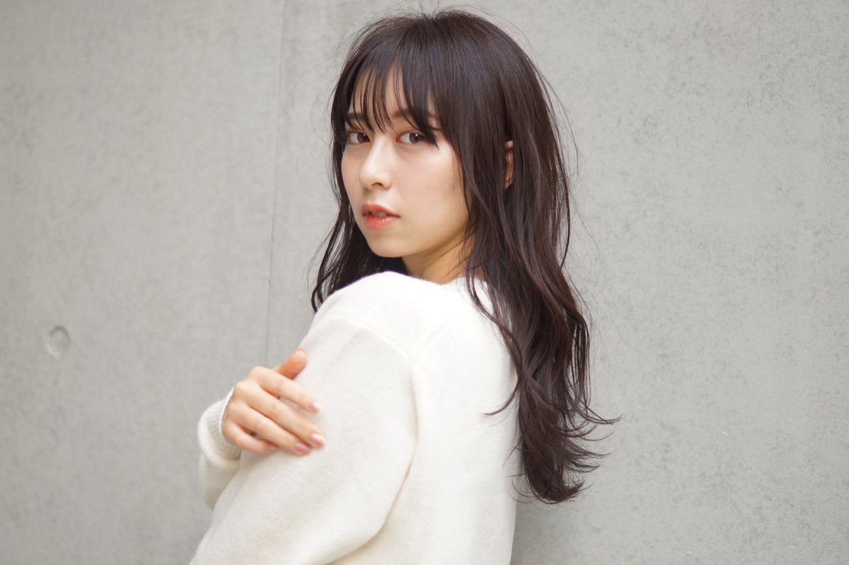 太田 江莉奈 そういえば お仕事始めの前日に美容室でカラーをしてきました 安定の暗髪です バイオレットグレージュに今回は ピンクを足してもらって暗髪でも柔らかい髪色にしてもらいました 太田 江莉奈 そういえば お仕事始めの前日に美容室でカラーをしてきました 安定の暗髪です バイオレットグレージュに今回は ピンクを足してもらって暗髪でも柔らかい髪色にしてもらいました