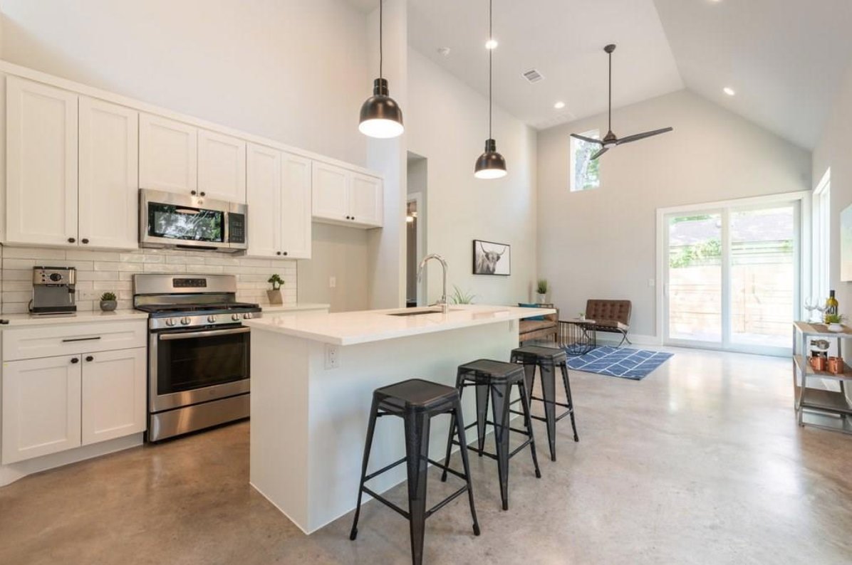 WRBartonHarris's tweet photo. 🚨Open House Alert 🚨

4814 Harmon Ave, Austin, TX. 2 Bed, 1 Bath, Under $420k.

Open House this Saturday, January 11th, from 1pm-4pm. See you there!

More Info:

https://t.co/8275BDAYXr https://t.co/oWIujGH6MV