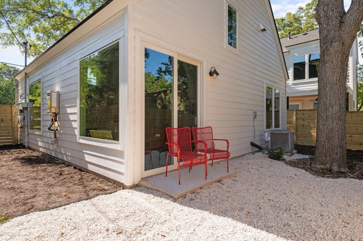 WRBartonHarris's tweet photo. 🚨Open House Alert 🚨

4814 Harmon Ave, Austin, TX. 2 Bed, 1 Bath, Under $420k.

Open House this Saturday, January 11th, from 1pm-4pm. See you there!

More Info:

https://t.co/8275BDAYXr https://t.co/oWIujGH6MV