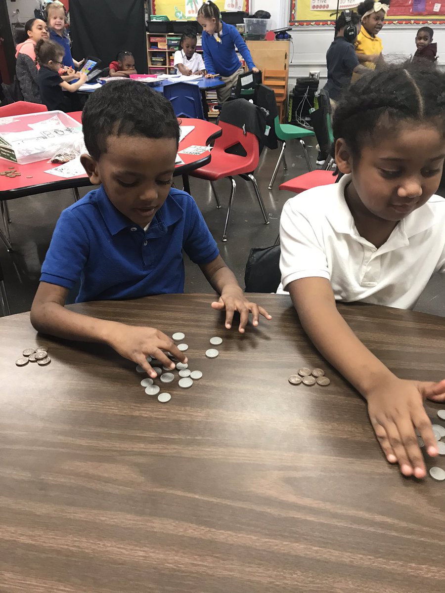 Sorting and comparing coins. #kindergartenrocks <a href="/WellingtonElem/">Wellington Elementary</a>