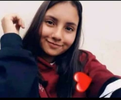 ReporteYa's tweet photo. #8Ene Ayer Anubis Manantial Contreras Peña de 9 años, apareció violada y muerta en Mérida. Hoy aparece calcinada y  asesinada  también en Merida Geraldine Quintero.  Van ocho feminicidios a nivel nacional en lo que va del año #NiUnaMenos https://t.co/KI2JAtNIfy - @ElaFerris