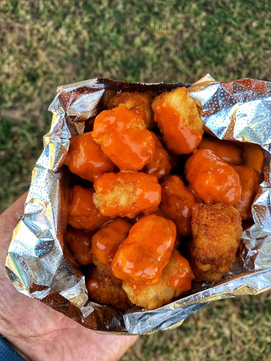 Come get your tots 🔥 We will be at the Trails Apartments in San Dimas tonight 🌭 5pm-9pm. 📸: <a href="/dogtowndog/">Dogtown Dogs</a>
