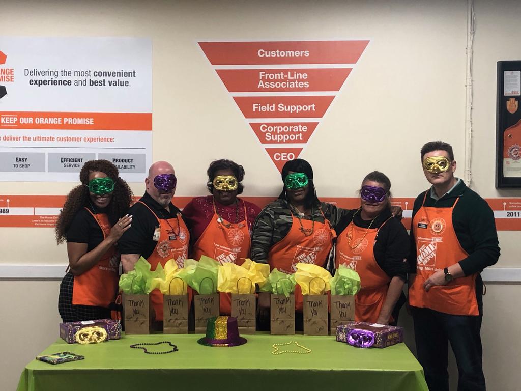 Can't think of a better way to kick off carnival season than celebrating our Infocus team of the present!!  Can't wait to present our Infocus team of the future!! @JBarger378 <a href="/RyanLeBlancHD/">Ryan LeBlanc</a> @KiyonnaDanyelle <a href="/PinoyHD703/">Marcelo</a>