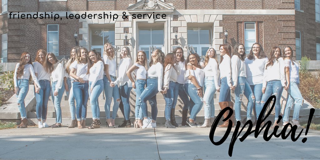 opa_emu's tweet photo. It’s a new year - are you looking for something new? ✨
.
.
.
Join a sisterhood dedicated to friendship, leadership & service ⚡️
.
.
.
DM us with any questions 💛
#2020 #TRUemu #OPAlove https://t.co/MhistUruEw