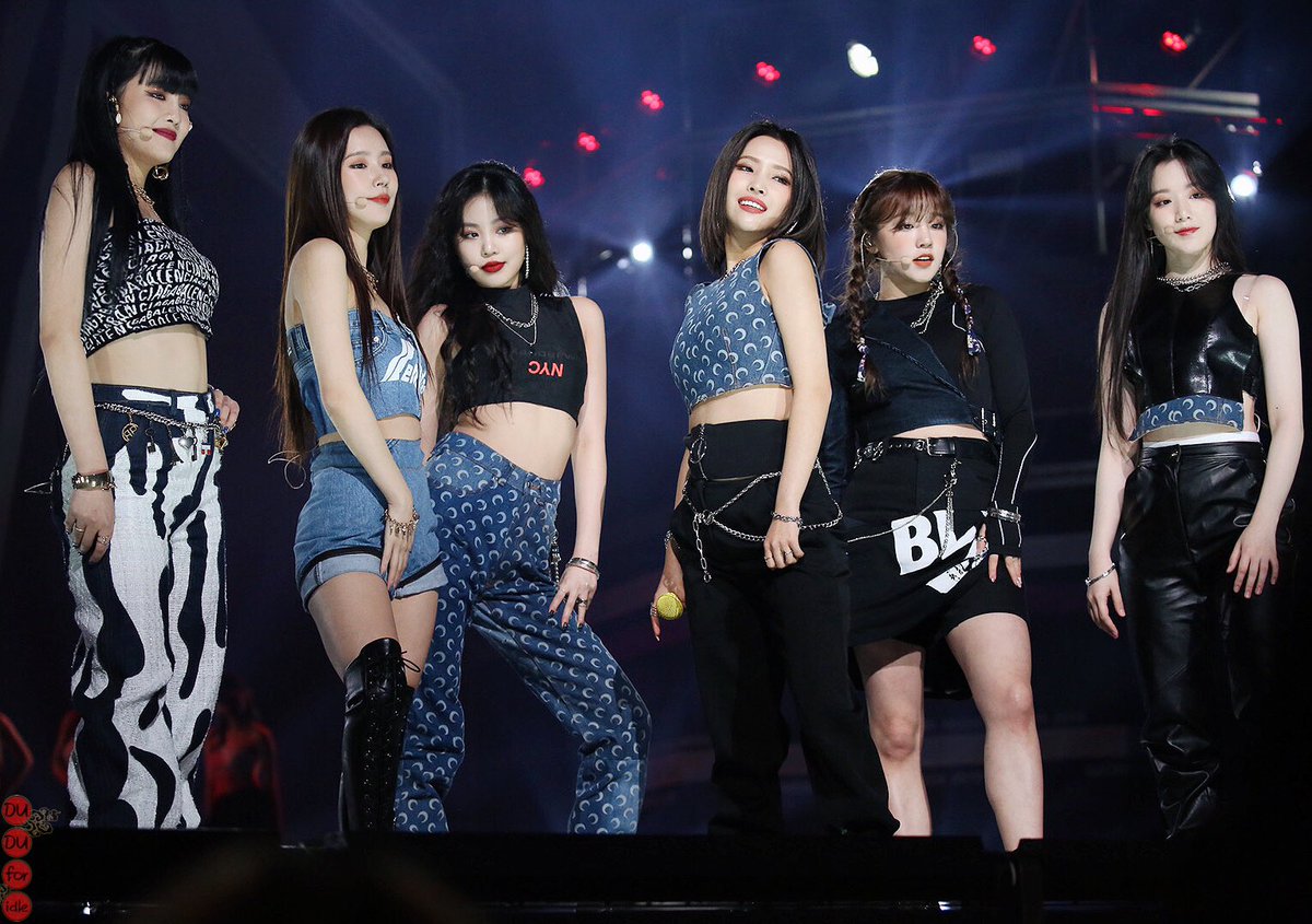 DUDUforidle's tweet photo. six🤙
#MIYEON #MINNIE #SOOJIN #SOYEON #YUQI #SHUHUA 
#미연 #민니 #수진 #소연 #우기 #슈화
#gidle #G_I_DLE #여자아이들 https://t.co/9Wu1YXttk4